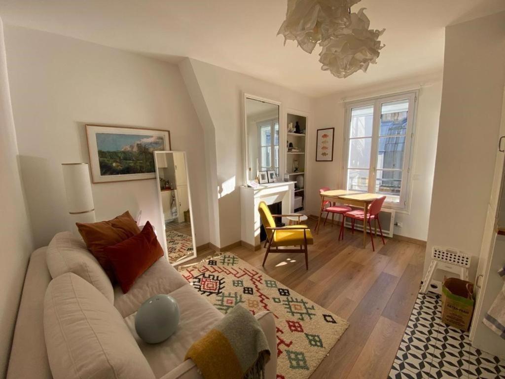 Modern Appartement W/ Tour Eiffel View In The 7Th Paříž Exteriér fotografie